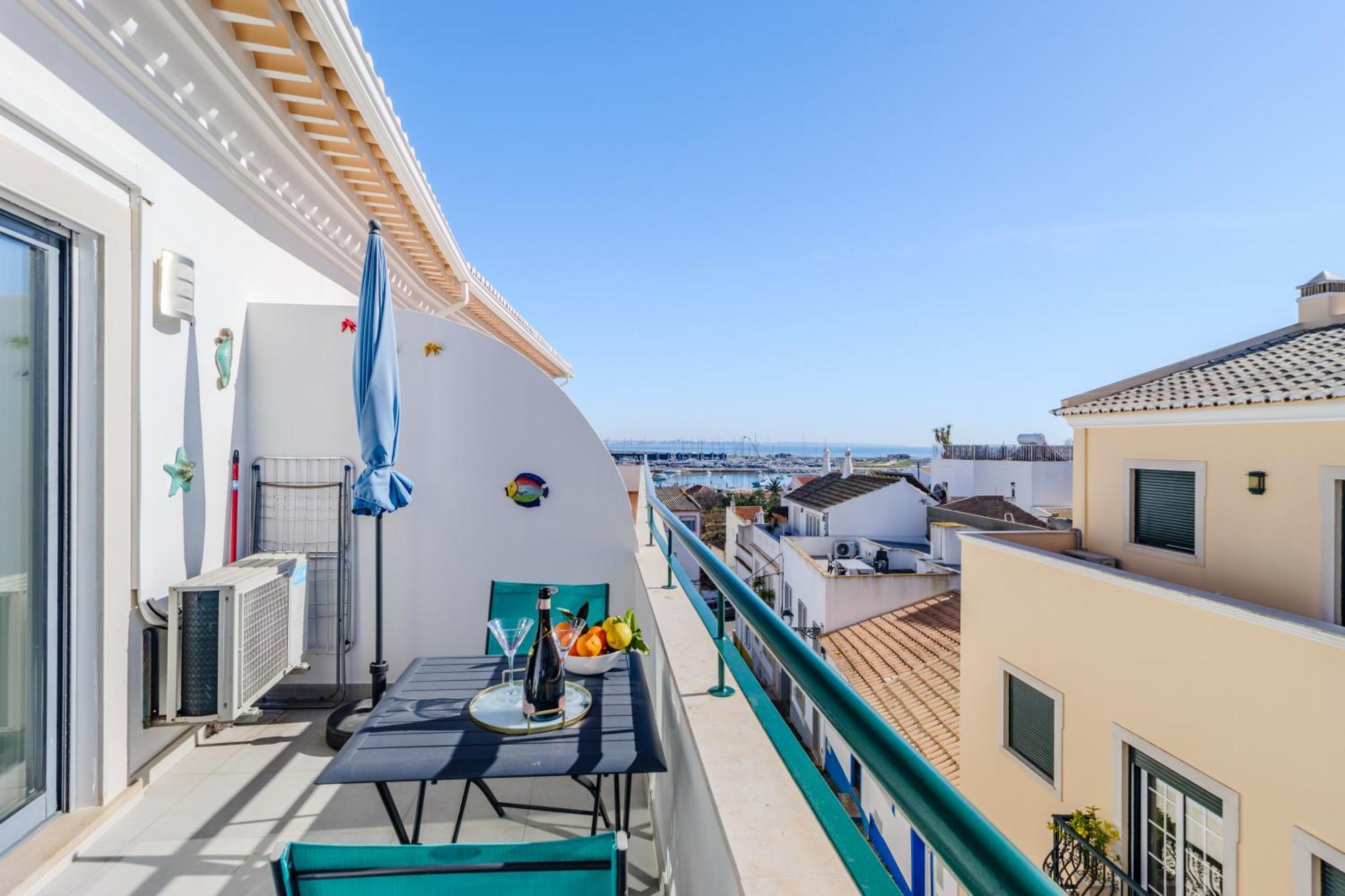 Pura Vida, Retreat Apartamento